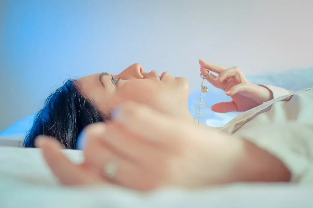 血氧仪与额温枪在养老机构日常监测中的搭配使用方案