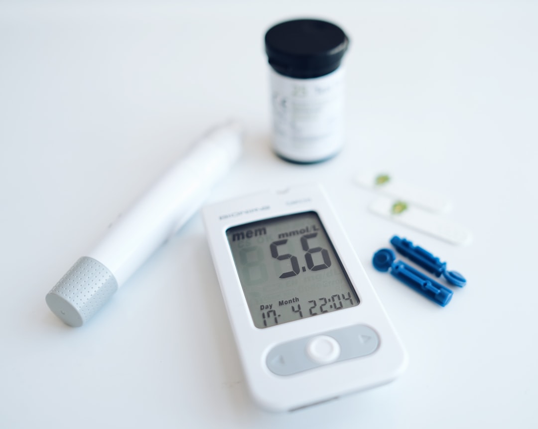 血氧仪与血糖仪在养老机构健康监测中的应用方案设计正文配图 2